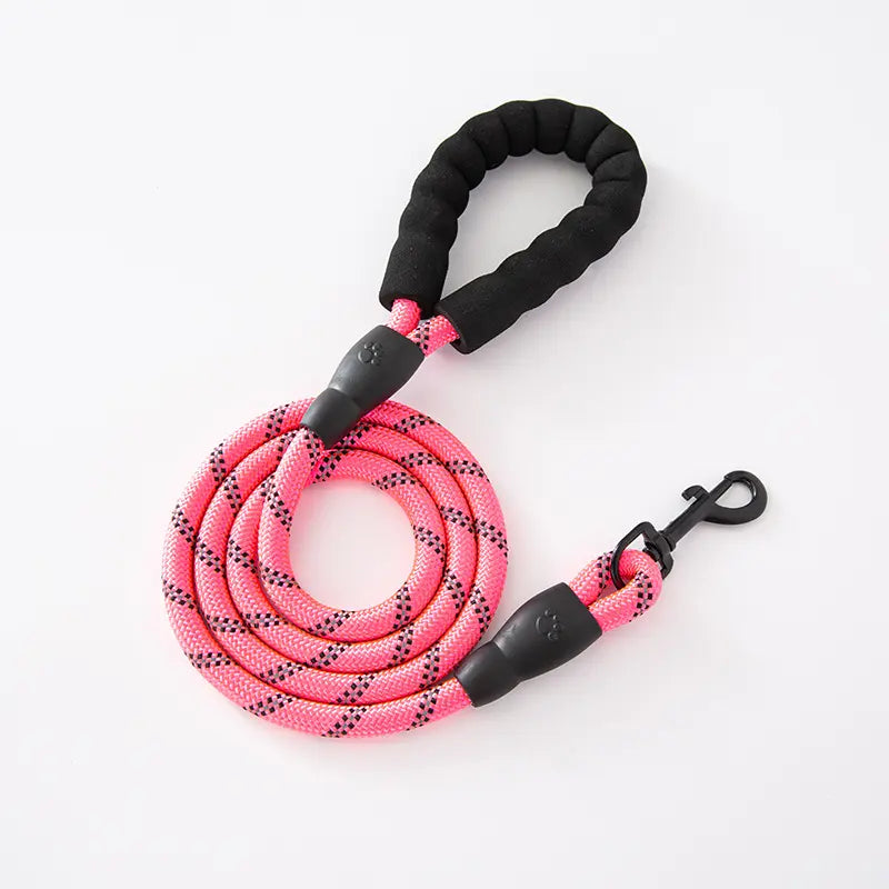Reflective Dog Leash with Ergonomic Cushioned Handle and Dual-Layer Heavy-Duty Construction for Enhanced Control and Safety