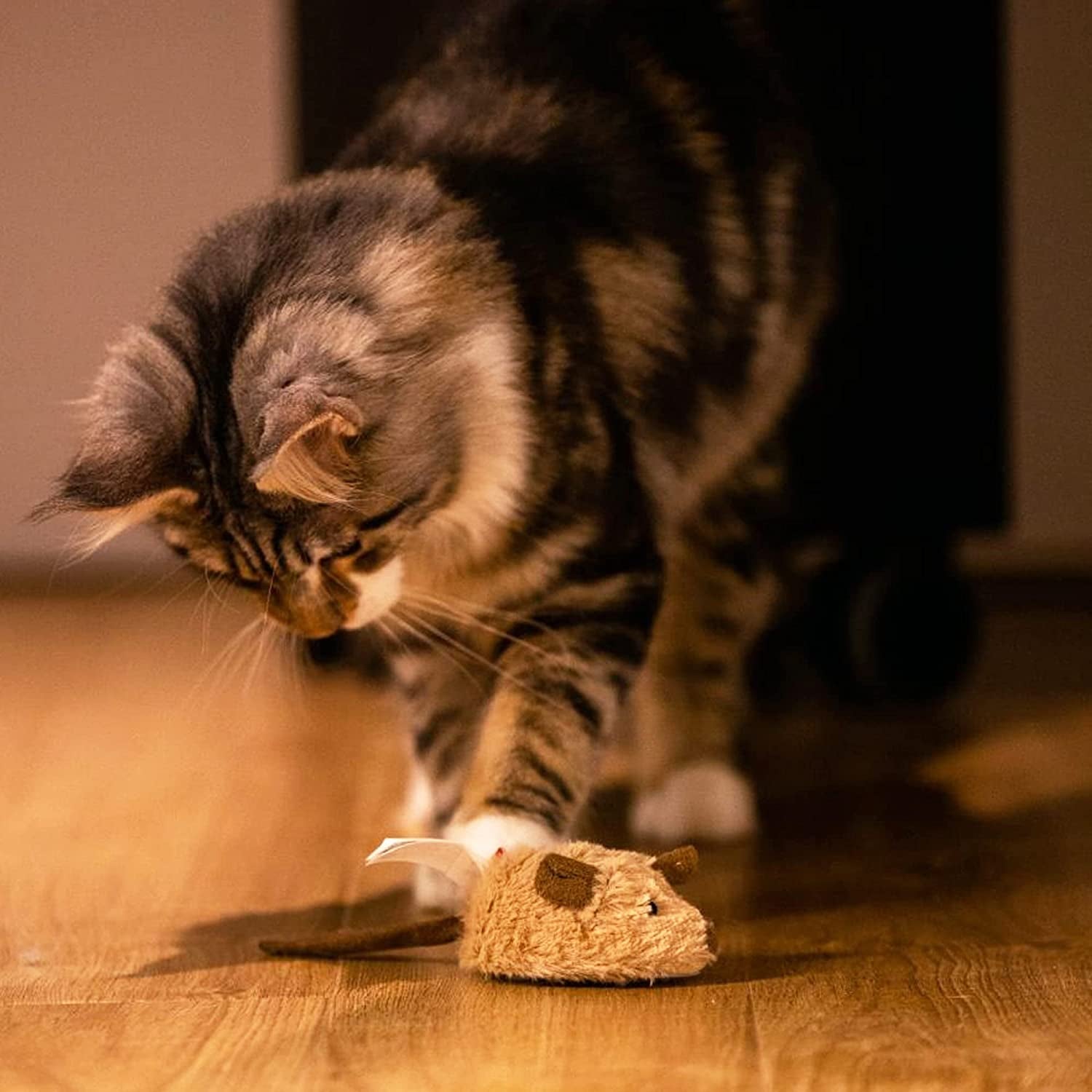 Interactive Automatic Mouse Cat Toy with Realistic Sound for Indoor Cats, Promoting Self-Play and Exercise (Brown Ear)